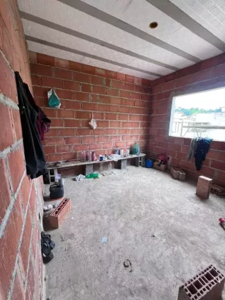 Imagem MEIO LOTE+PORÃO EM BAIXO+3QUARTOS+2VAGAS