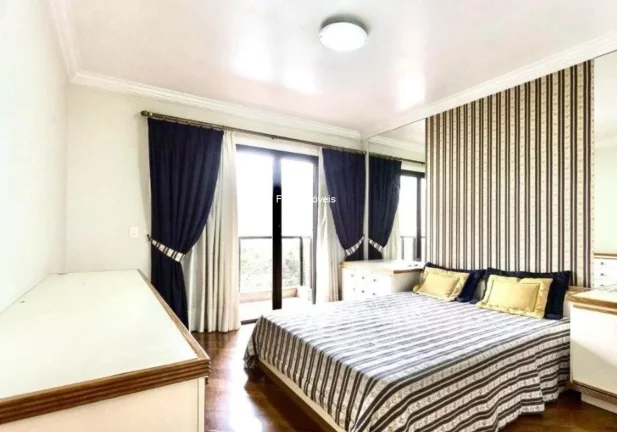 Imagem Apartamento em Moema, São Paulo-SP, com 4 quartos, 4 suítes e 235m²! Venha conferir!