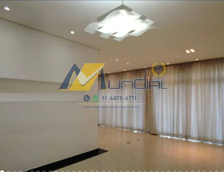 Imagem Casa à venda com 300m², 3 quartos e 6 vagas.