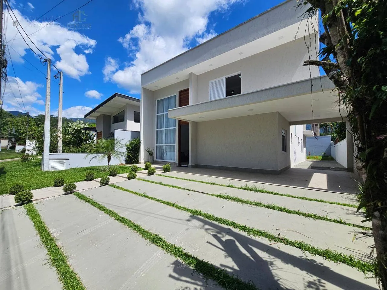 Imagem Casa moderna de alto padrão em condomínio fechado - 4 suítes - Ubatuba