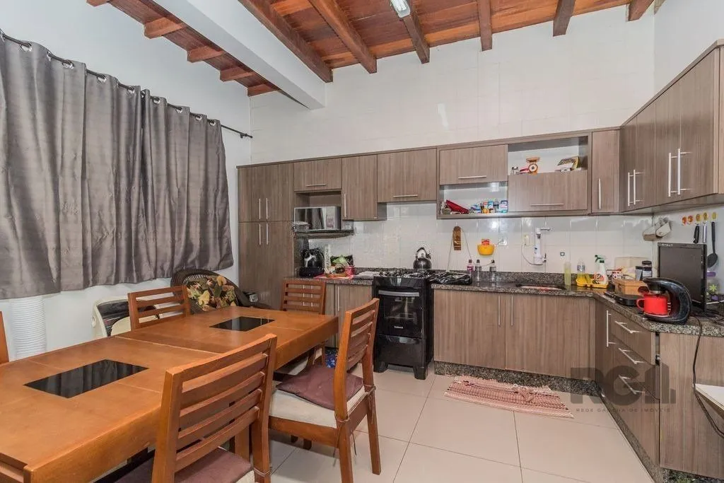 Imagem Casa 207m² - 3 dormitórios, 3 vagas no bairro Vila Nova