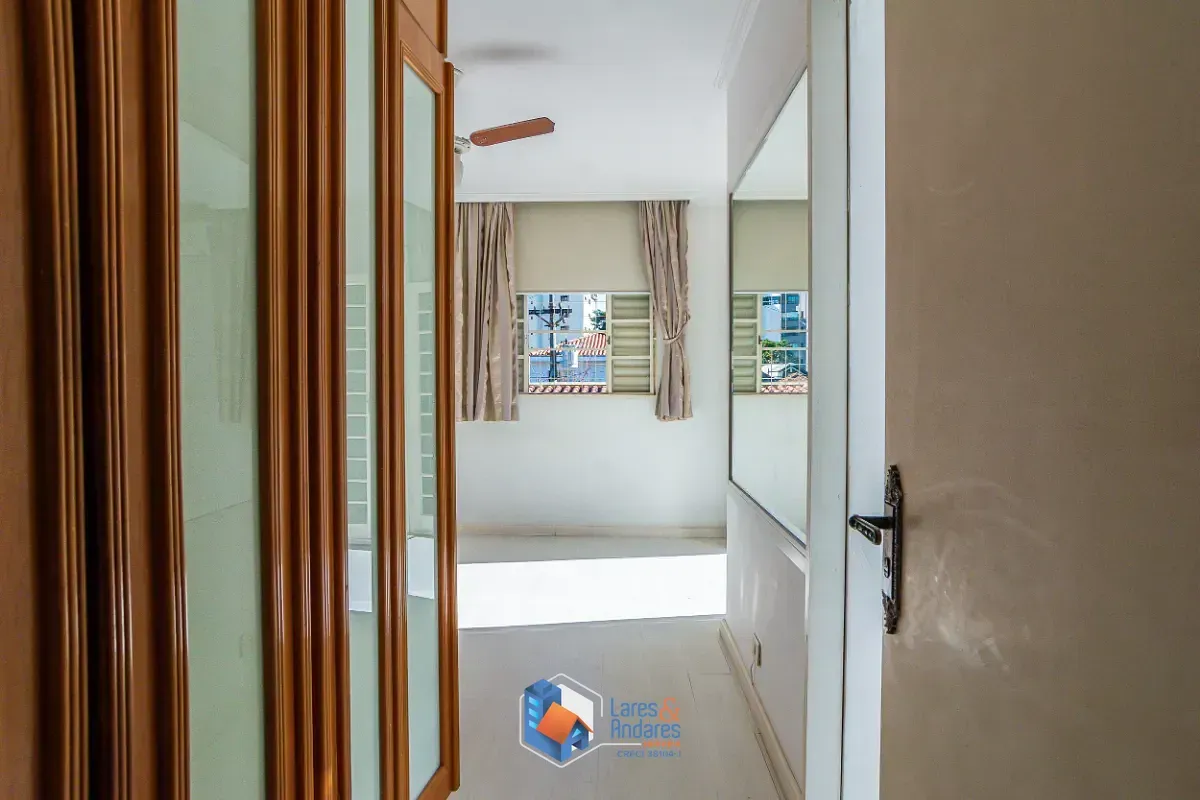 Imagem Casa de vila para venda em Vila Madalena com 3 quartos, sendo 1 suíte, 200m²