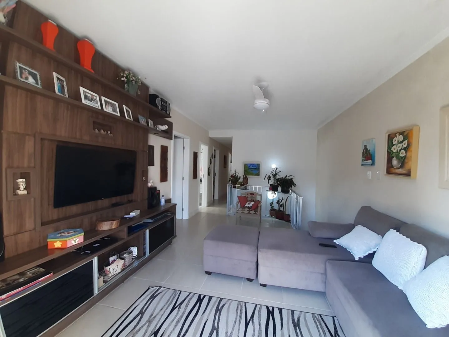 Imagem Casa à venda com 3 quartos 1 suíte, 180m² em Estreito Florianópolis