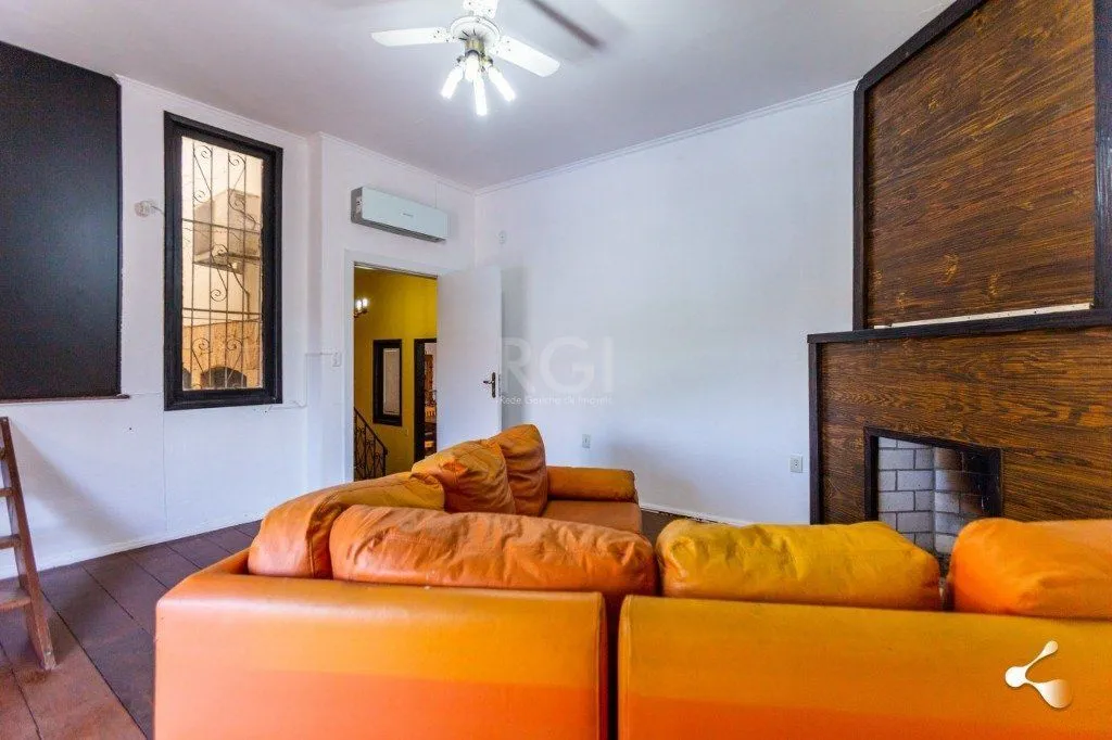 Imagem Casa para Venda - 500m², 3 dormitórios, sendo 3 suites, 4 vagas - Vila Ipiranga