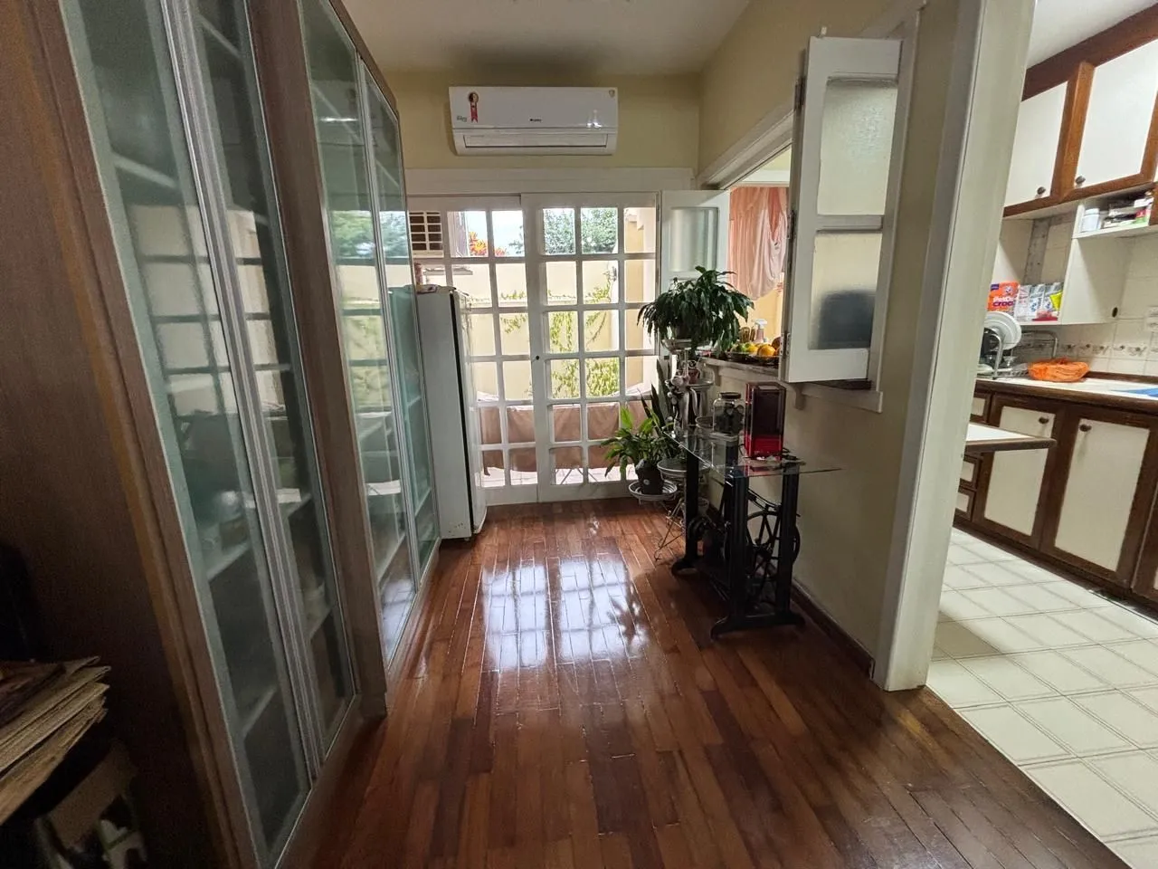 Imagem Excelente Casa 2 Dormitórios em Condomínio Fechado