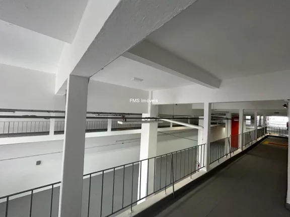 Imagem Loja com 1300m² na Av. Jabaquara.