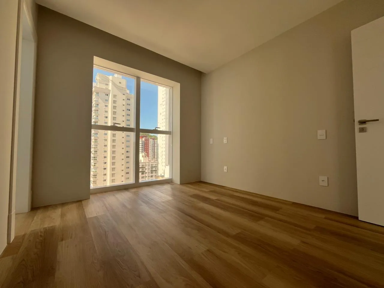 Imagem Apartamento com vista para o mar à venda com 151.28m2 por R$ 5.460.000,00