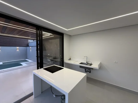 Imagem Casa de Luxo com Automação e Piscina com LED no Nova Jaguari