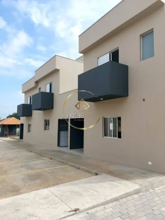 Imagem Casa Sobrado 3 dormitórios ( 1 suíte), com quintal, 2 vagas, Sjc.