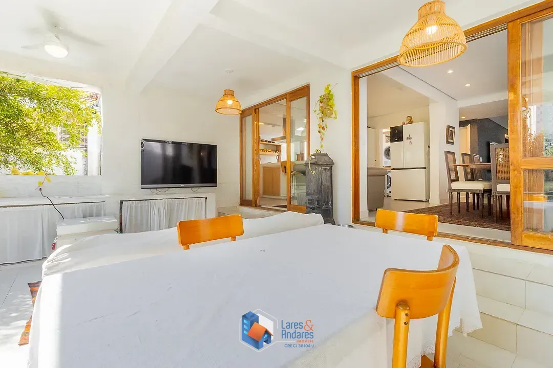 Imagem Casa para venda em Vila Ipojuca com 3 quartos, sendo 3 suítes, 290m²