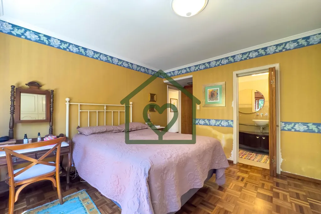 Imagem Ótimo apartamento de 3 dormitórios sendo 1 suíte, no Bairro Petrópolis em Porto Alegre. 
 
Para ...