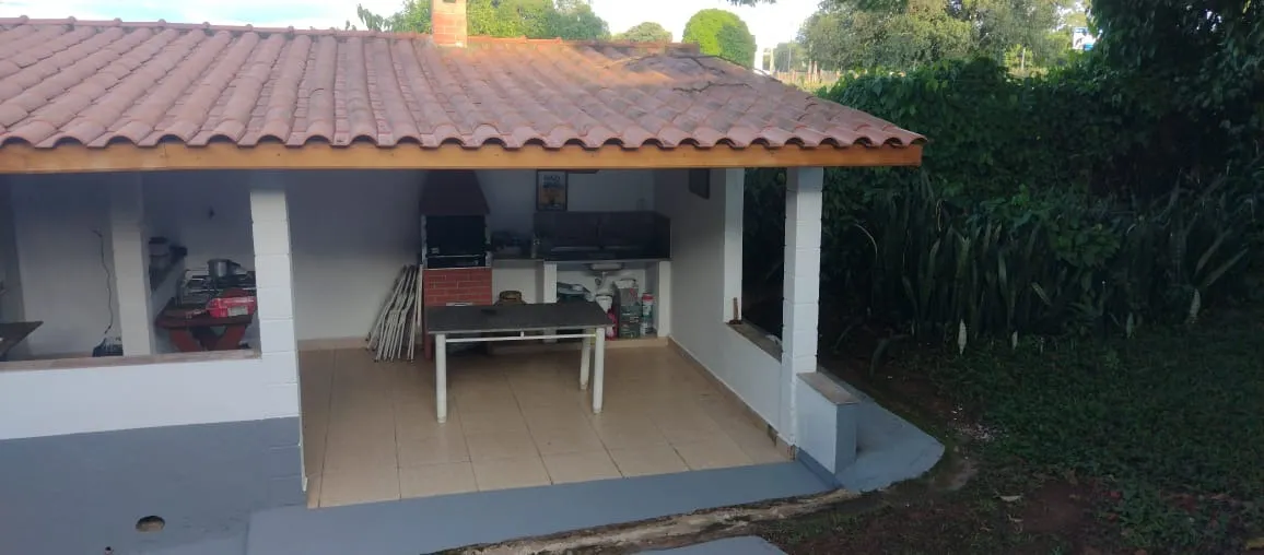 Imagem Chácara de 2.800m² em Araçoiaba da Serra - Casa Térrea com 3 Dormitórios, 1 Suíte e Área Gourmet