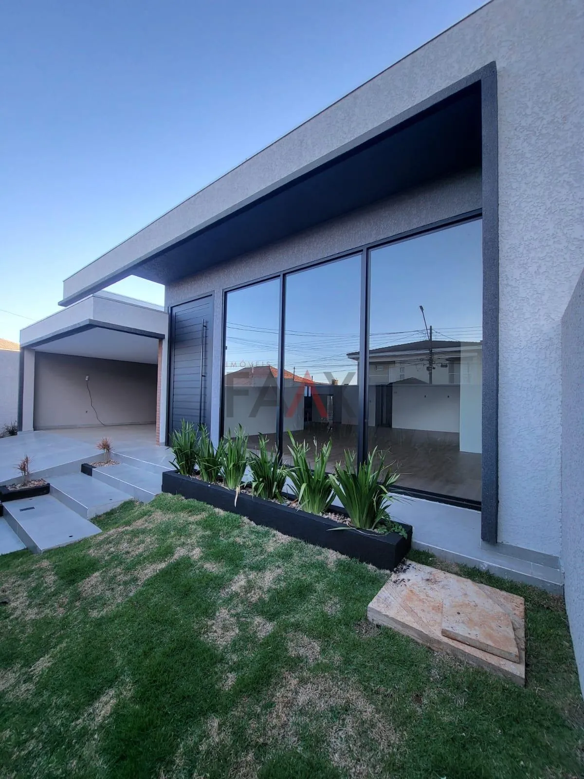 Imagem Casa com 4 dormitórios à venda, 588.00 m , CENTRO - Gpva, GUARAPUAVA - PR
