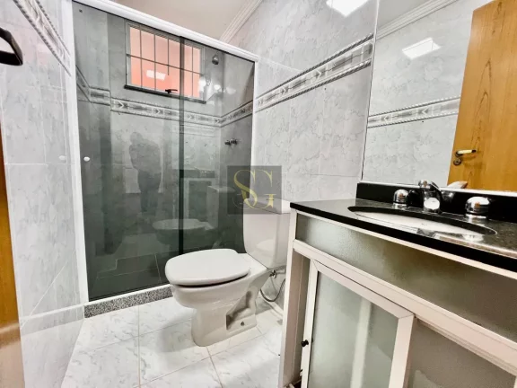 Imagem Casa para Venda em Teresópolis, Granja Guarani, 3 dormitórios, 1 suíte, 3 banheiros, 3 vagas