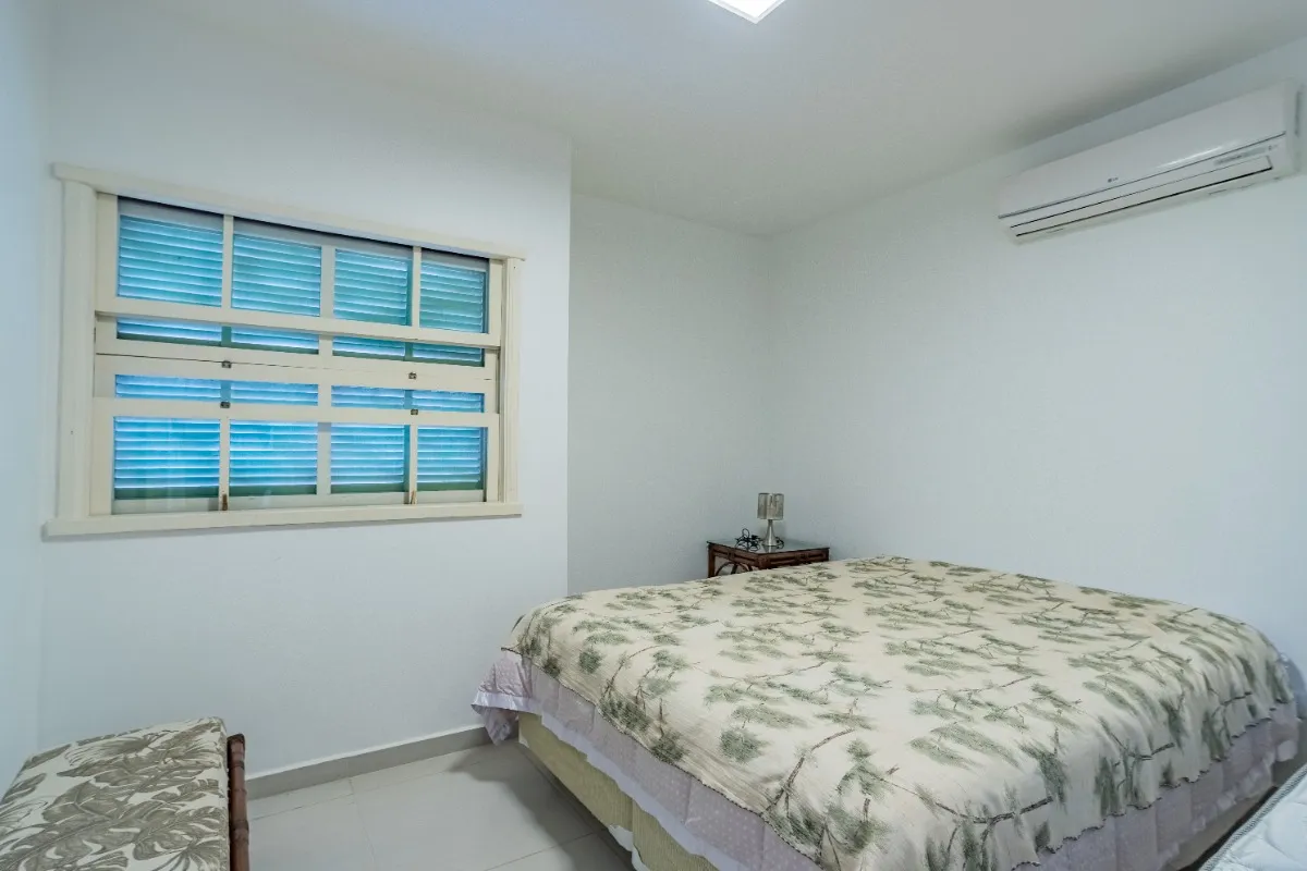Imagem Casa em condomínio para venda com 3 quartos, sendo 1 suíte, 178m2