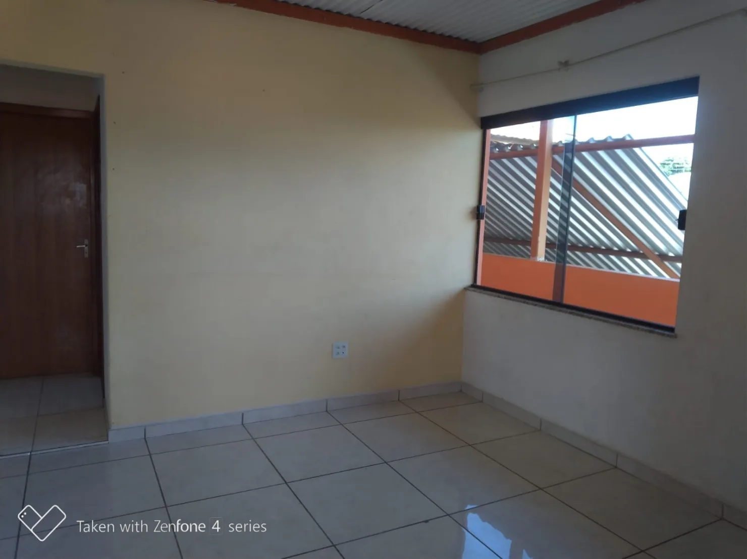 Imagem Casa para Locação 2 Quartos, 4 Vagas, 200M², São Gonçalo, Taubaté - SP