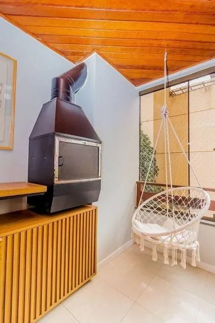Imagem Apartamento 67m² - 2 dormitórios, 1 vaga no bairro Cidade Baixa