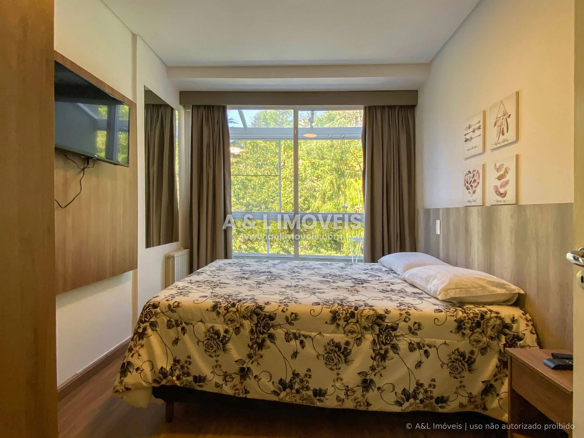 Imagem Duplex com mezanino, varanda envidraçada e 1 suíte no Capivari