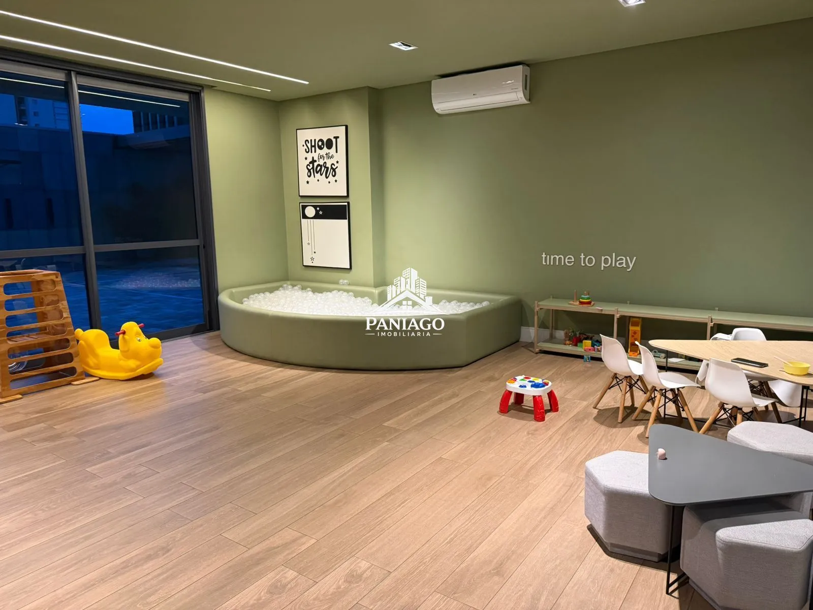 Imagem Apartamento à venda no Edifício Vox Plaenge | Porteira Fechada | 03 Suítes