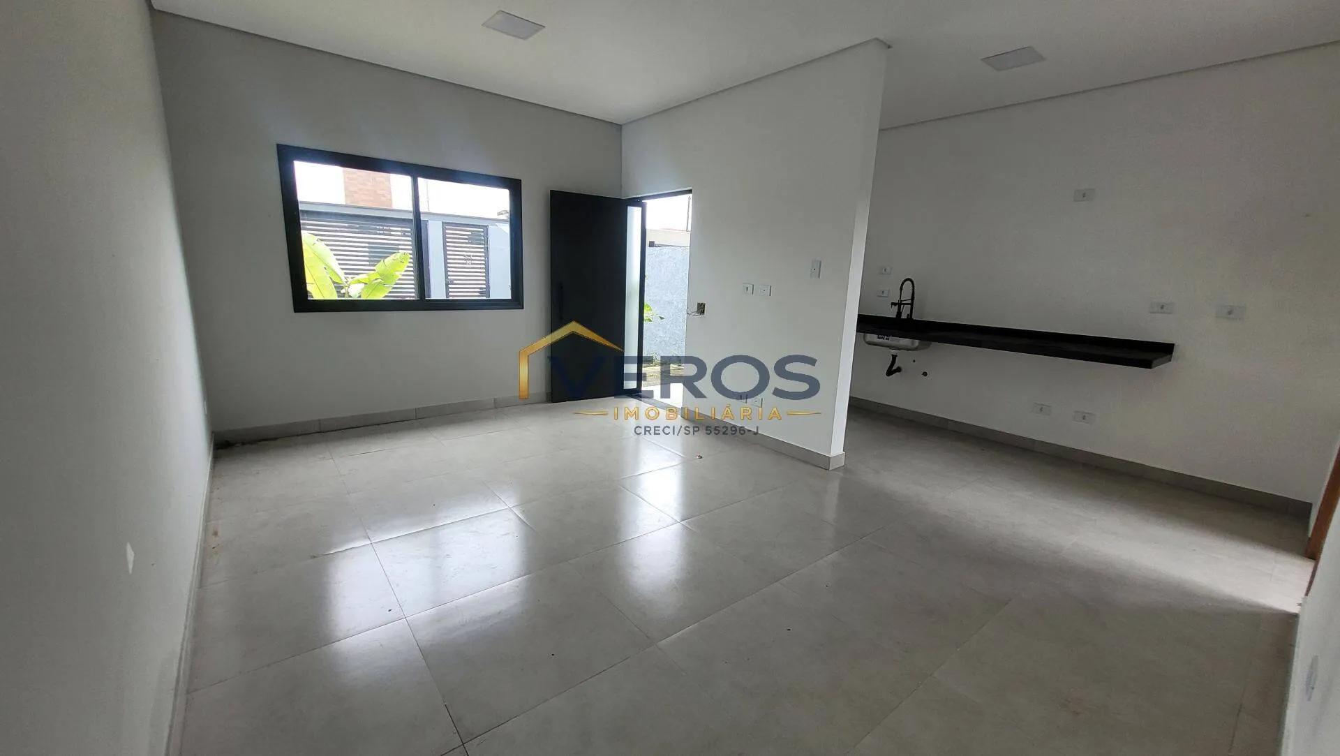 Imagem Casa nova à venda no Golfinhos - Caraguatatuba/SP
