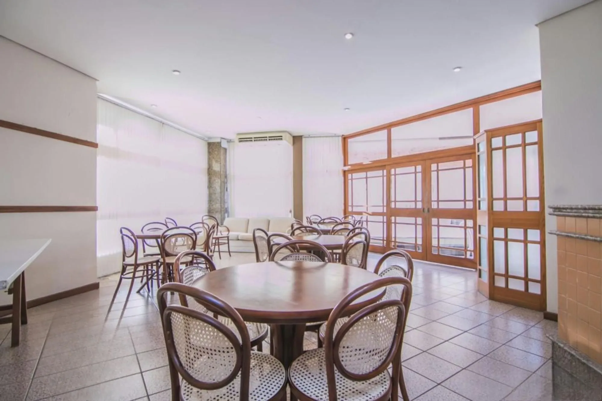 Imagem Apartamento à venda em Petrópolis com 153 m², 2 quartos, 1 suíte, 2 vagas