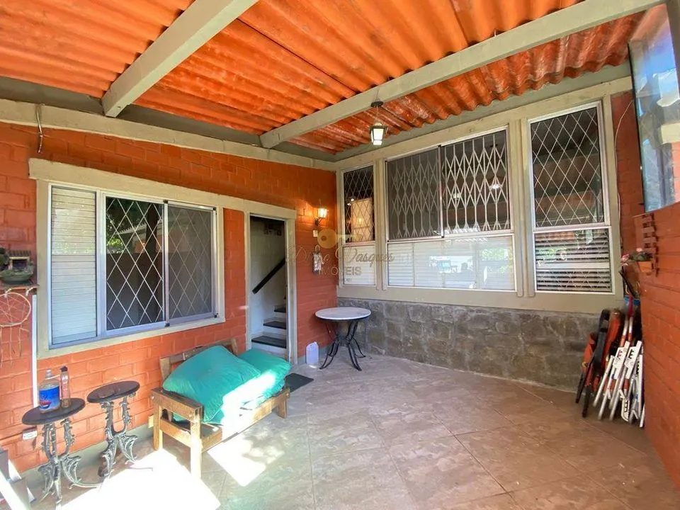 Imagem Casa em Condomínio para Venda em Teresópolis / RJ no bairro Posse