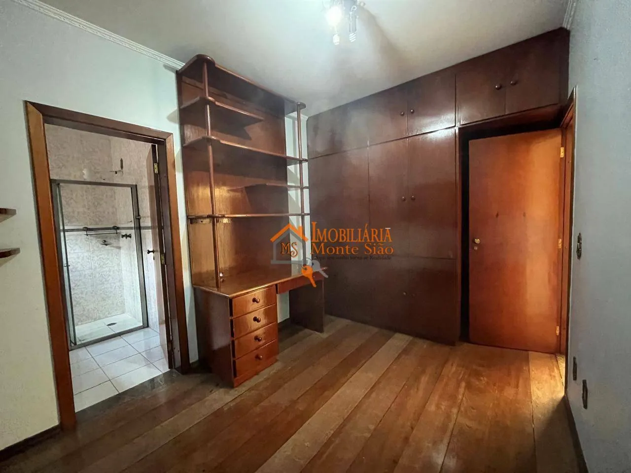 Imagem Sobrado com 6 dormitórios à venda, 372 m² por R$ 1.550.000,00 - Vila Rosália - Guarulhos/SP