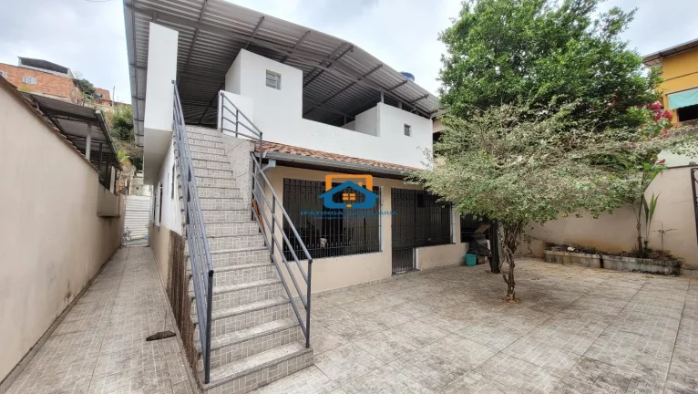 Foto do imóvel A Ipatinga imóveis acaba de trazer para você, excelente casa no bairro Bethânia! em Rua Porto