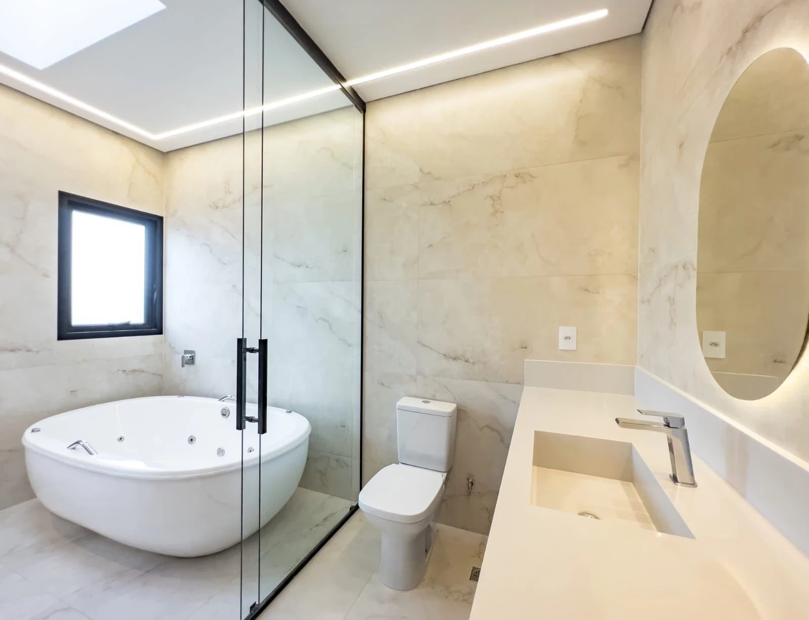Foto do imóvel: Sobrado com 3 Quartos à Venda, 31.900 m² em Alameda Basiléia, nº 172. Nações, Valinhos - SP