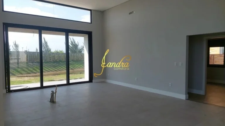 Imagem Casa térrea com 4 suítes e beira de lago