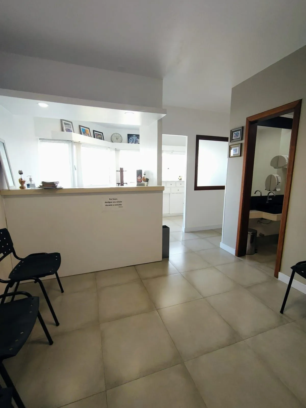 Imagem Sala ampla pois é ligada a outra ao lado do Colégio Santa Inês perto do Zaffari.