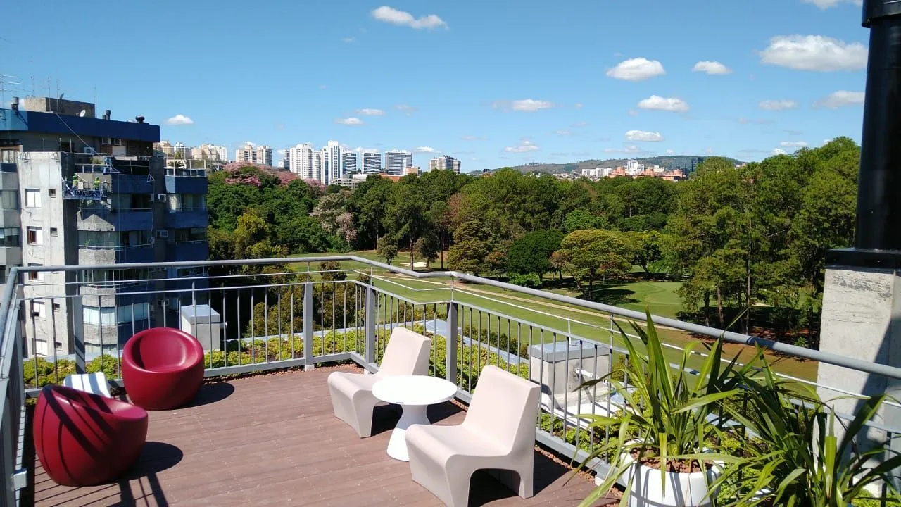 Imagem Apartamento com 109m², localizado no bairro Passo da Areia em Porto ALegre/RS.
