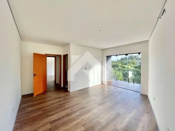 Imagem Casa de Condomínio em Golf Gardens - Carapicuíba