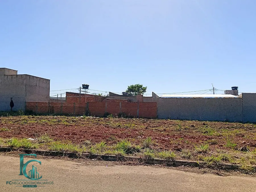 Imagem Oportunidade, terreno comercial com entrada parcelada