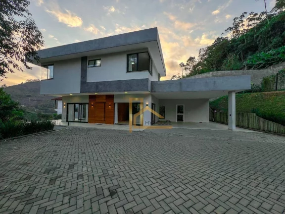 Imagem Casa com 3 Suítes em Condomínio Exclusivo – Conforto e Lazer Completo - 15 minutos do centro de Teresópolis