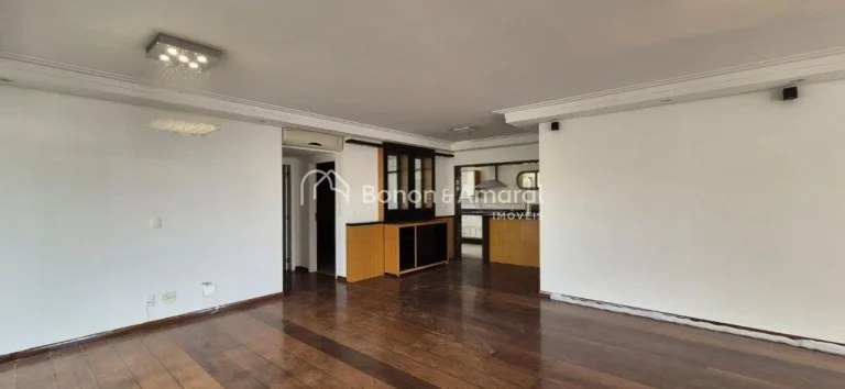 Imagem Apartamento à venda no Edifício Biarritz, com vista encantadora para o sol nascente acima das copa...