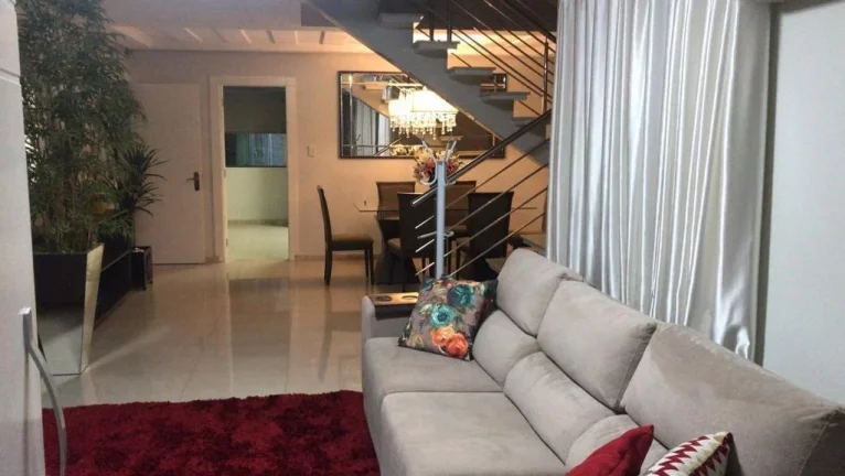 Imagem Casa para Venda em Chapecó, Centro, 3 dormitórios, 1 suíte, 1 banheiro, 2 vagas