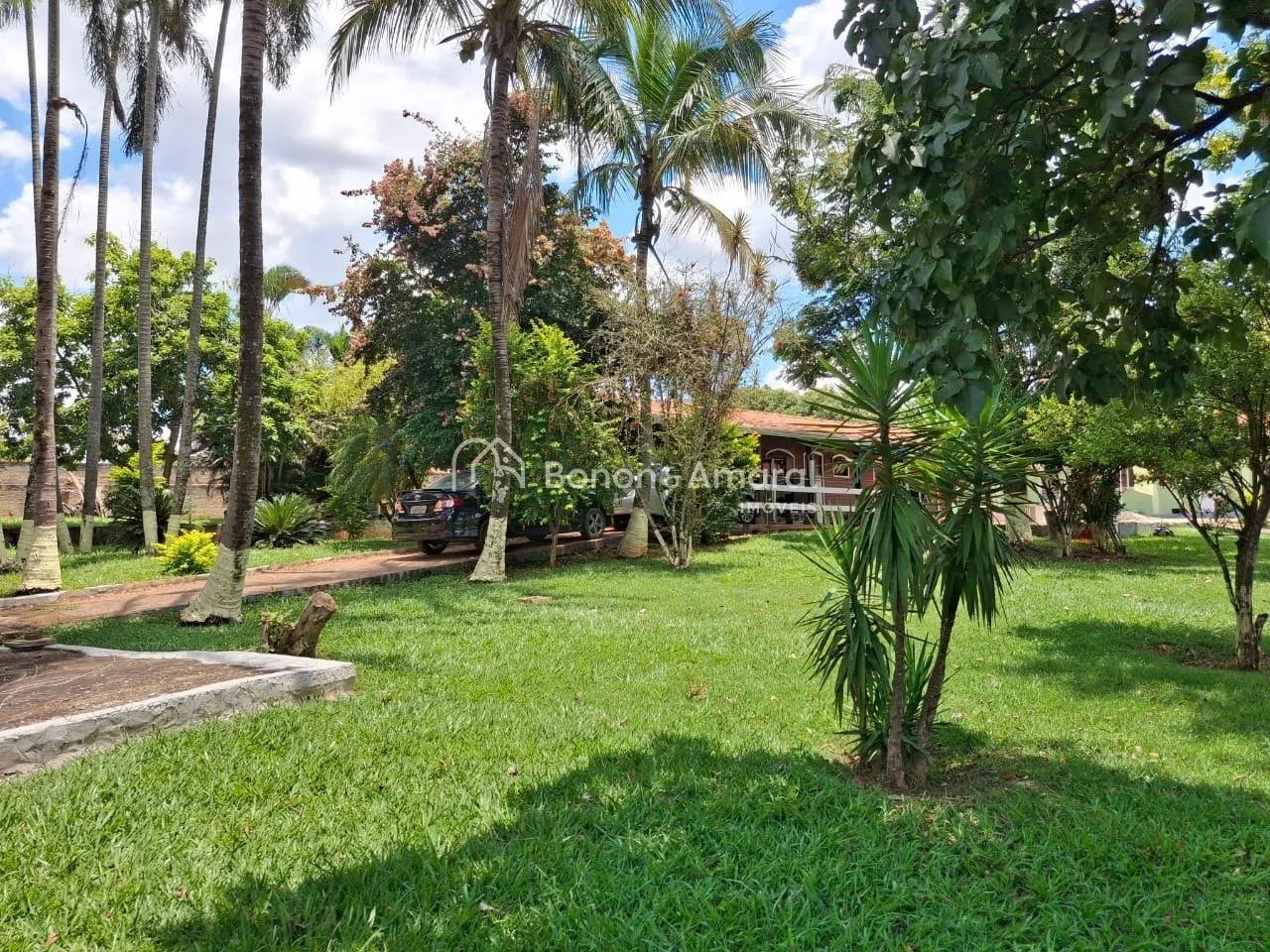 Imagem Espaço amplo com duas casas e lazer completo