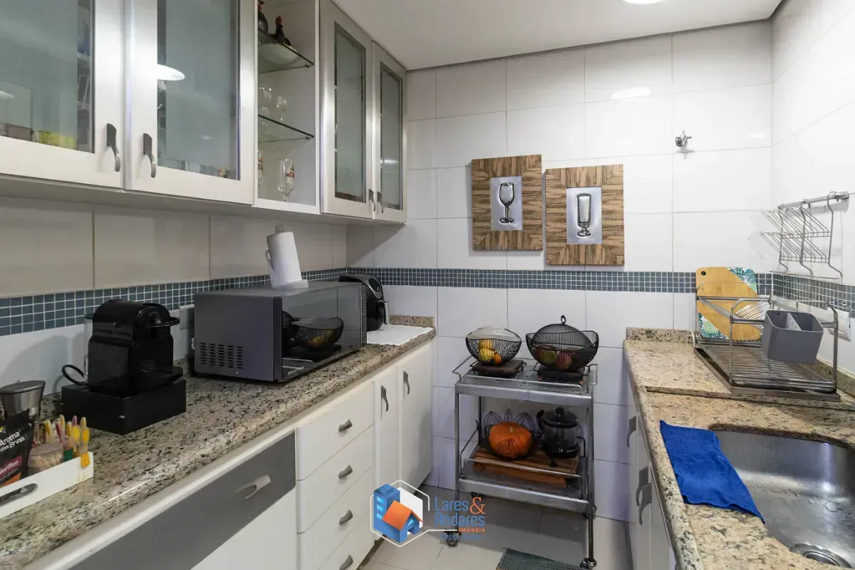 Imagem Sobrado para venda em Alto da Lapa com 3 quartos, sendo 1 suíte, 330m²