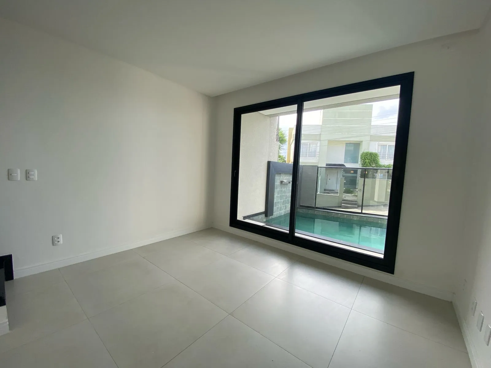 Imagem Casa com vista para o mar à venda com 200m2 por R$ 4.200.000,00