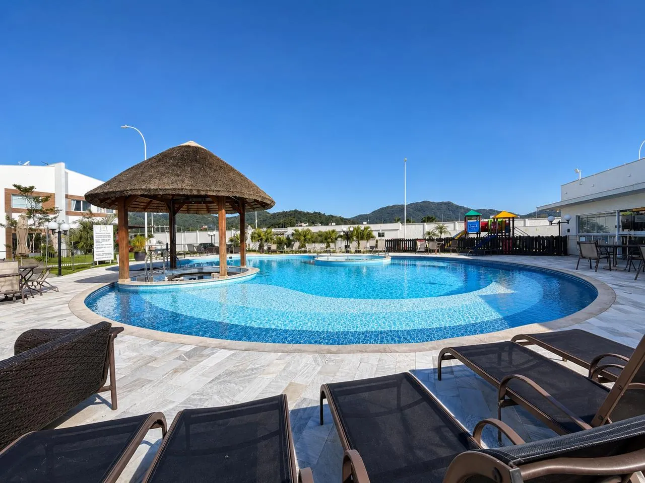 Imagem Casa à venda com 141m2 por R$ 2.600.000,00