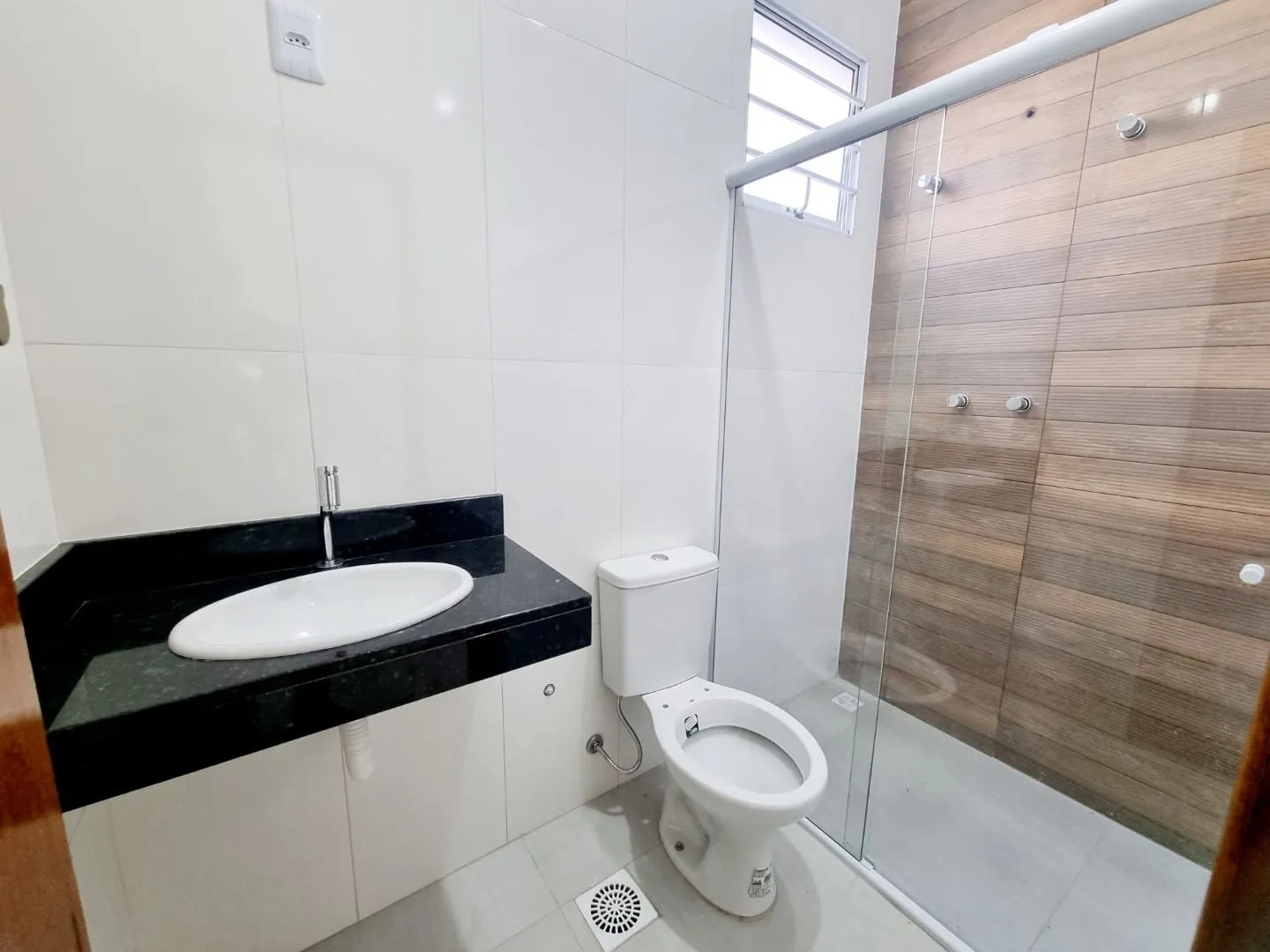 Imagem Casa à venda 3 Quartos, 1 Suite, 2 Vagas, Crispim, Pindamonhangaba - SP