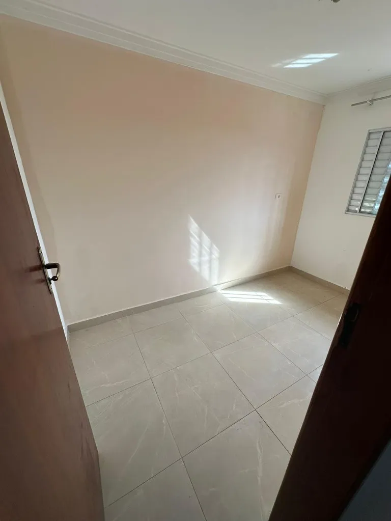Imagem Sobrado de 3 quartos e 1 suíte na Vila Eldízia, Santo André-SP: 180m², 2 banheiros e 1 vaga de garagem!