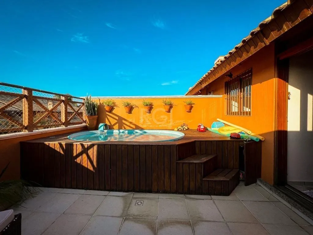 Imagem Excelente casa a venda no bairro Tristeza, para o lado do Rio!