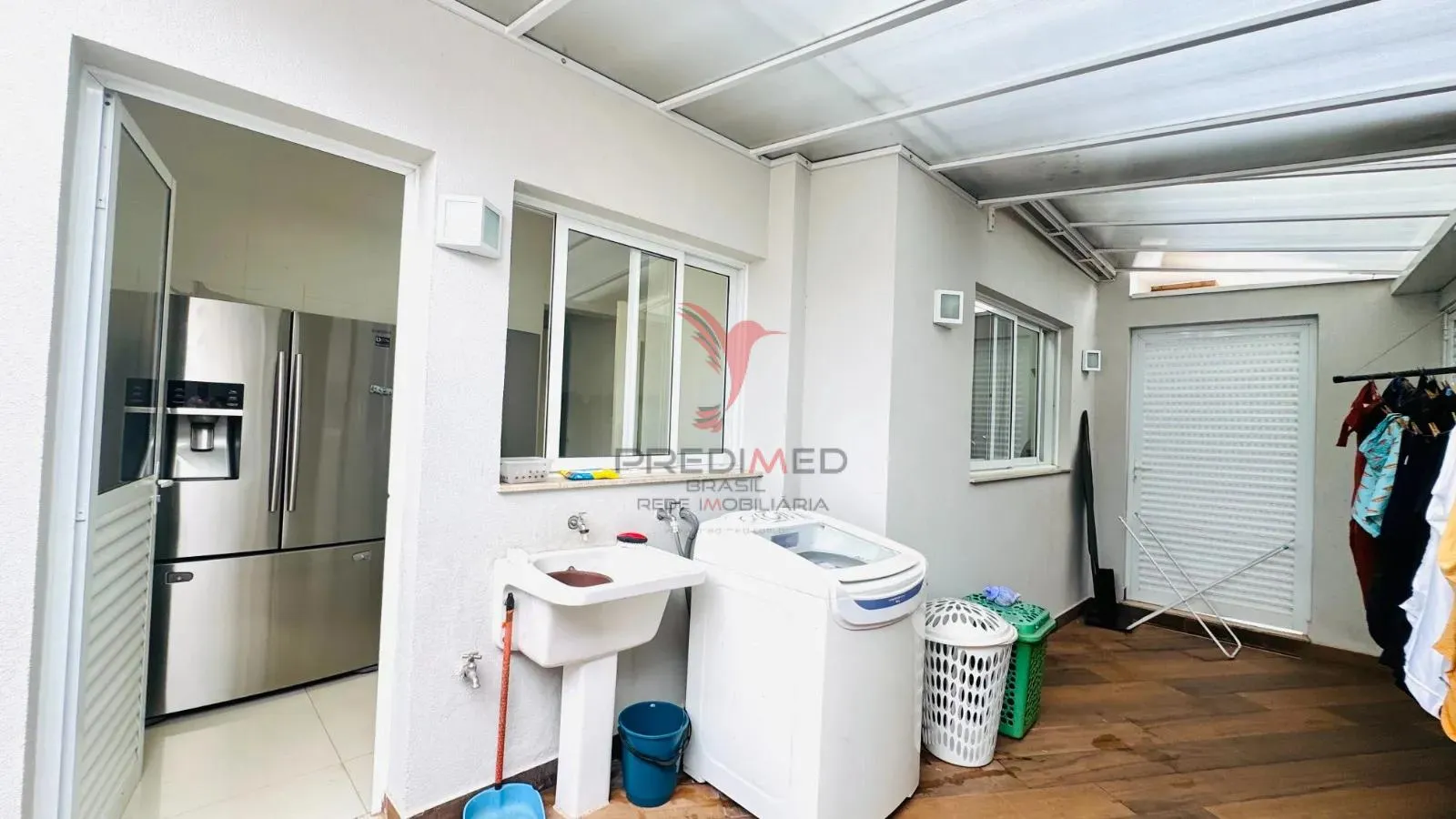 Imagem CASA COM 4 SUITES e 3 Vagas de Garagem,A VENDA em Pompéia , Piracicaba EM CONDOMÍNIO