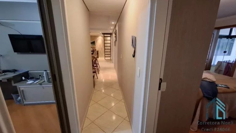 Imagem Prédio/comercial/residencial, 04 Cj e 02 lojas, + Casa com 07 suítes, no Bacacheri em Curitiba PR