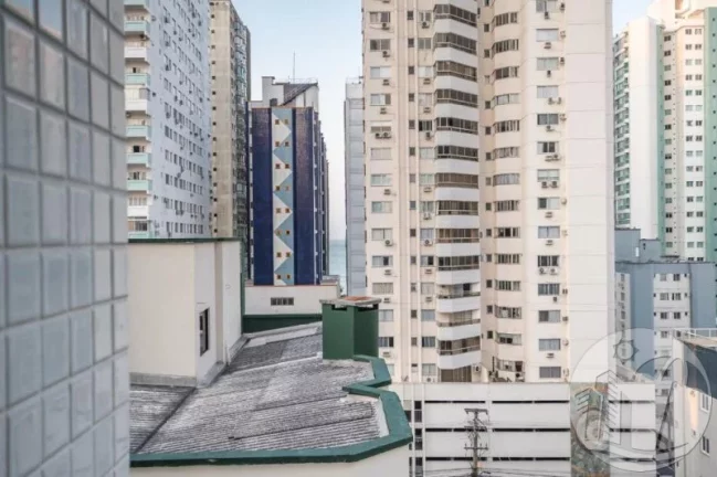 Imagem Apartamento Mobiliado e decorado 3 Suítes 4 vagas a 3 minutos a pé da praia