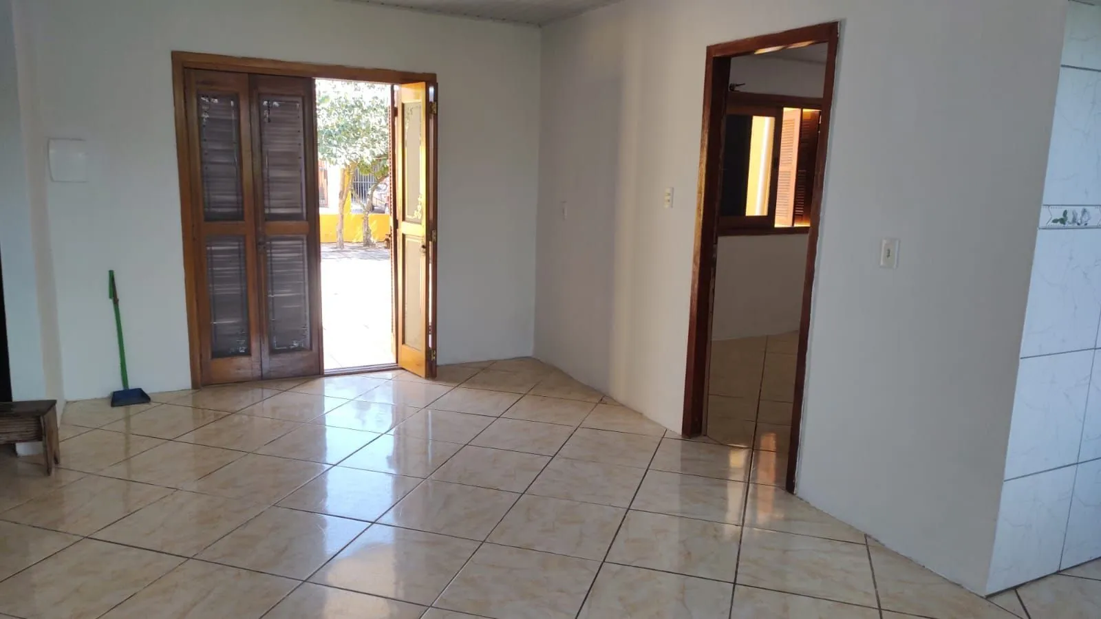 Imagem Vende casa com 84m² , 2 dormitórios, terreno com 300m²