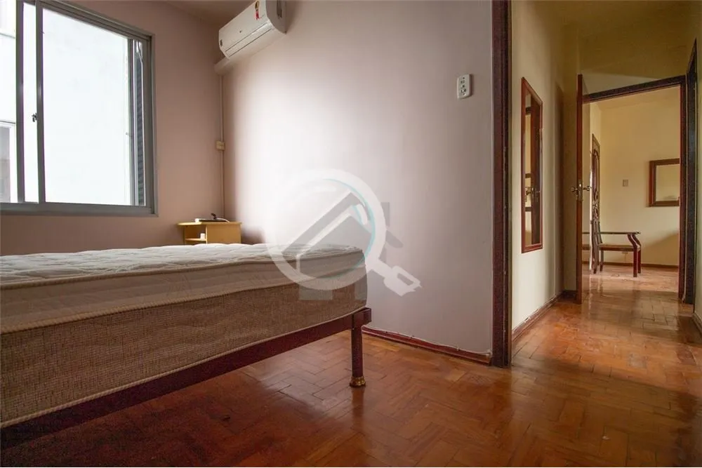 Imagem Excelente Apartamento, com ventilação cruzada, Cozinha e área de serviço, bom tamanho, sala, amp...