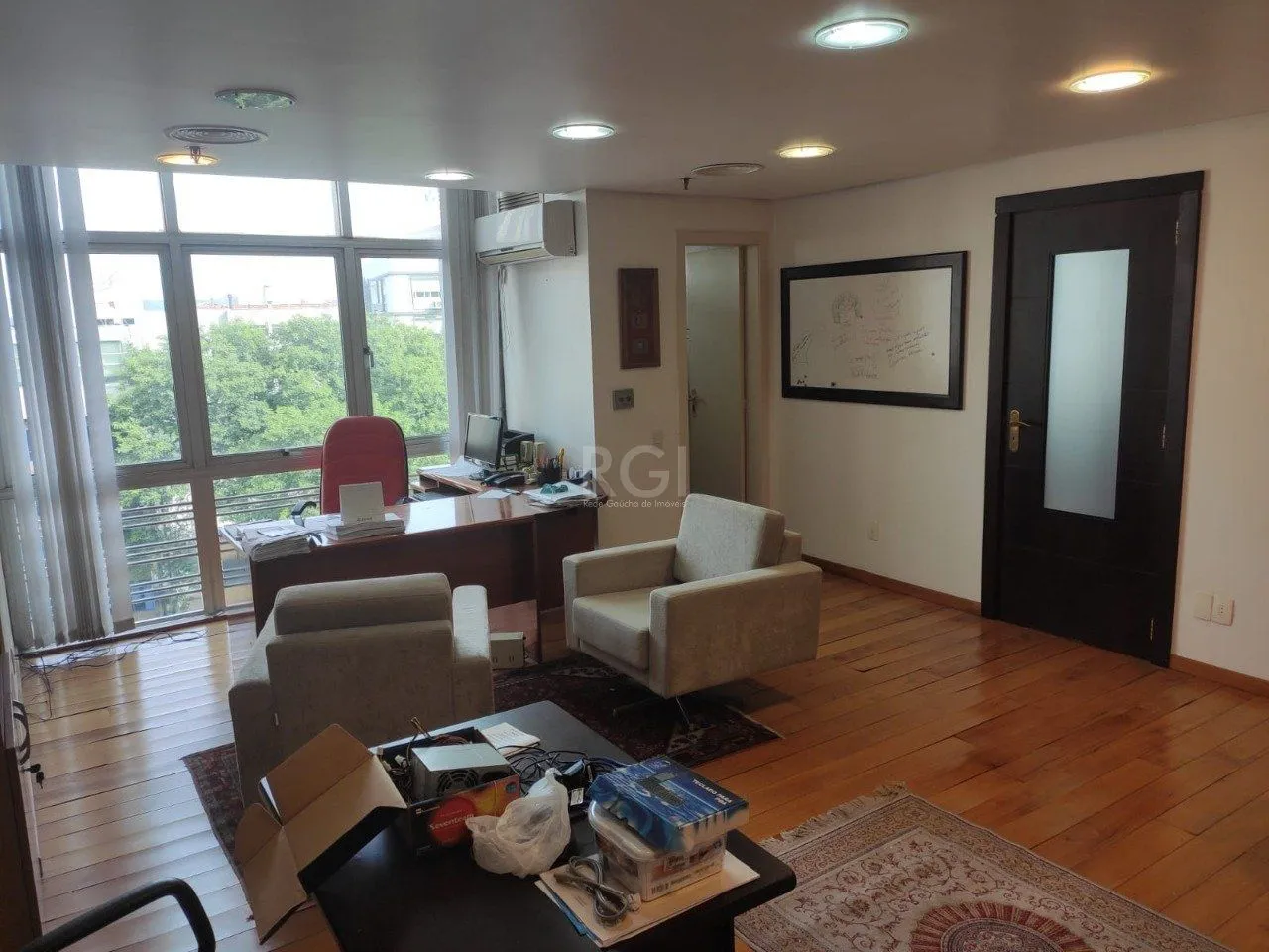 Imagem Conjunto/Sala para Venda - 32.88m², 0 dormitórios, Moinhos de Vento